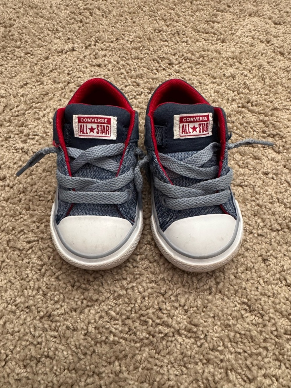 Converse Kids Navy and Red Low-Top Sneakers
